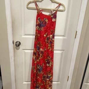 Beautiful fitted floral lace dress. Never worn.